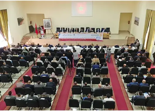 الداخلة.. ندوة علمية حول “الآثار القانونية والسياسية للاعتراف الدولي بمغربية الصحراء” (صور)