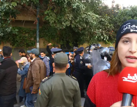 محاكمة “المتعاقدين”.. محكمة الرباط تؤجل الجلسة واحتجاجات متزامنة بالمدن (فيديو وصور)