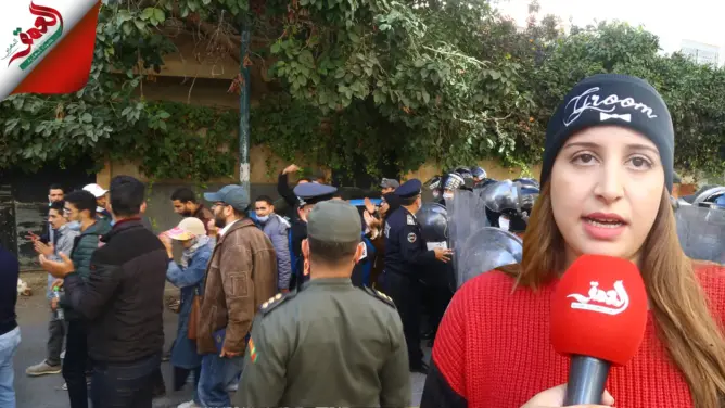 محاكمة “المتعاقدين”.. محكمة الرباط تؤجل الجلسة واحتجاجات متزامنة بالمدن (فيديو وصور)