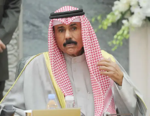 أمير الكويت يقبل استقالة الحكومة