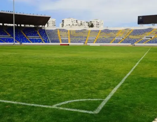 هل تتحمل شركة “كازا إيفنت” مسؤولية نقل مواجهة الأسود إلى الرباط ؟