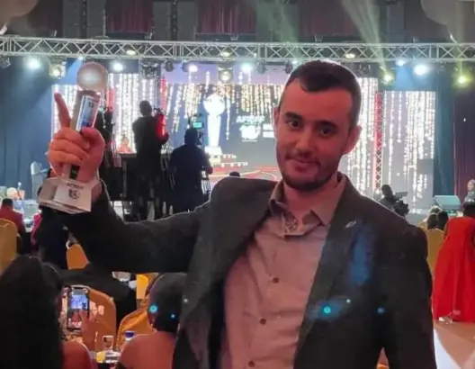 المغربي “محمد رضا كزناي” يحصد جائزة أفضل فيلم وثائقي بمهرجان إفريقيا السينمائي
