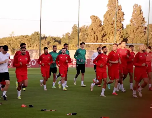 بمعنويات مرتفعة وانسجام كبير… المنتخب المغربي ينهي استعداده لمواجهة غينيا (فيديو)
