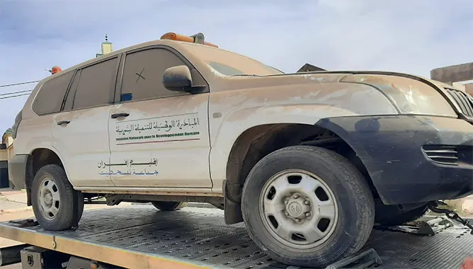 ظلت بمرآب الجماعة لسنوات.. سيارة الإسعاف الوحيدة بـ”تيمحضيت” تخرج لإسعاف المرضى (صور)