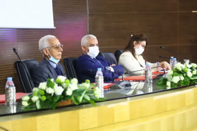 أيت الطالب يكشف الفرق بين الجواز الصحي وجواز التلقيح.. وإمكانية فتح الملاعب (فيديو)