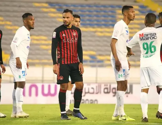 في أول حضور للتونسي منذر الكبير.. التعادل يحسم مباراة الرجاء وشباب المحمدية 