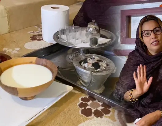 بخور وتمر وحليب الناقة.. هكذا يتم إعداد الشاي عند أهل الصحراء المغربية (فيديو)