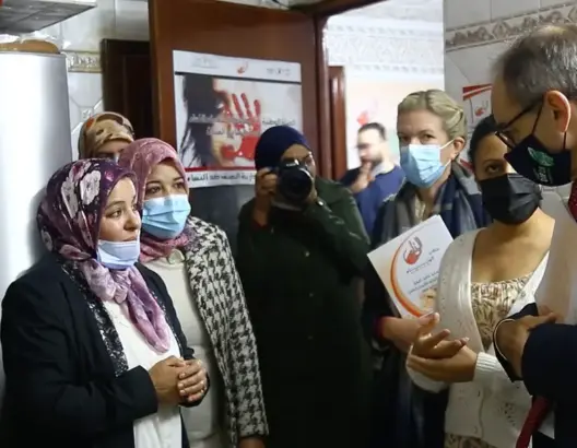 بحضور السفير البريطاني.. “شمل” تطلق حملة لمناهضة العنف ضد النساء بسلا (فيديو)