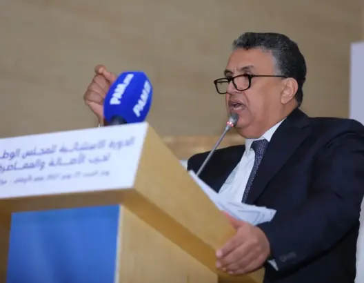 وهبي يقطر الشمع على لشكر: لم نبتز أحدا لنكون نشازا أو تماثيل في حكومة ما