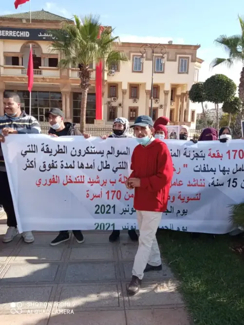 حد السوالم.. ساكنة حي المنزه تطالب عامل اقليم برشيد بتمكينهم من رخص البناء