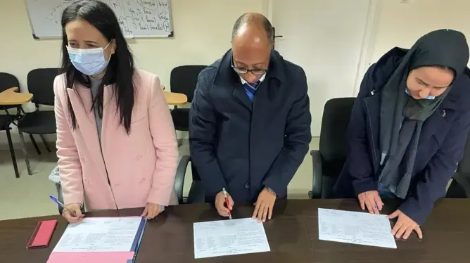 “اتفاق مصالحة” ينهي “أكبر أزمة” نقابية بمديرية الأدوية في وزارة الصحة