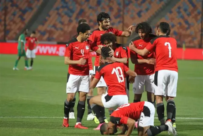 كأس العرب.. مصر تنجو من فخ لبنان والجزائر تكتسح السودان برباعية