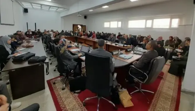 أكاديميون يُعدِّدون قضايا وإشكالات الفكر الفلسفي المغربي في ندوة وطنية بتطوان (صور)