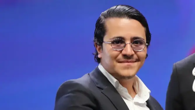 أهان الأطفال والمغربيات.. الممثل الجزائري إبراهيم بوهليل يغادر سجن مراكش