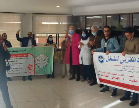 طالبت برحيل مدير المستشفى الجامعي.. أطر صحية تحتج على “الأوضاع الكارثية” لـCHU بمراكش