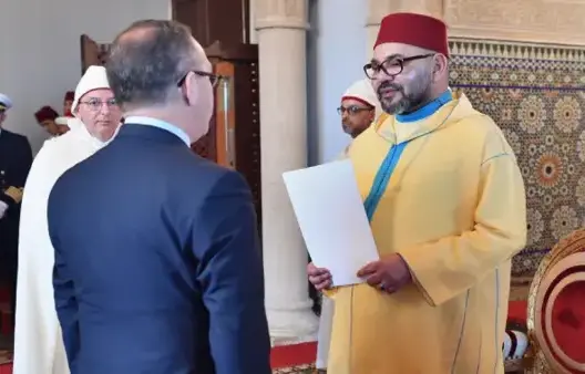 بينهم بنشعبون في فرنسا.. الملك يعين سفراء جدد للمغرب بعدد من الدول