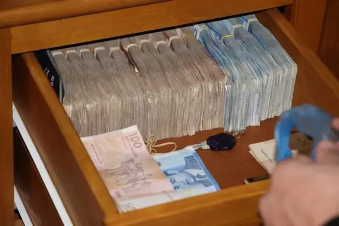 الفرقة الوطنية تضع يدها على عصابة تنشط في التزوير بالدار البيضاء وأزمور