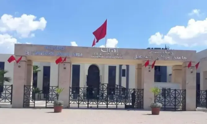 كلية الحقوق بمكناس تكشف روايتها حول جدل “تغيير” نتيجة مباراة للتوظيف