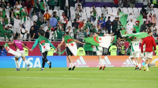 الجزائر تحسم “الديربي المغاربي” في مباراة مثيرة أمام تونس وتُتوج بكأس العرب