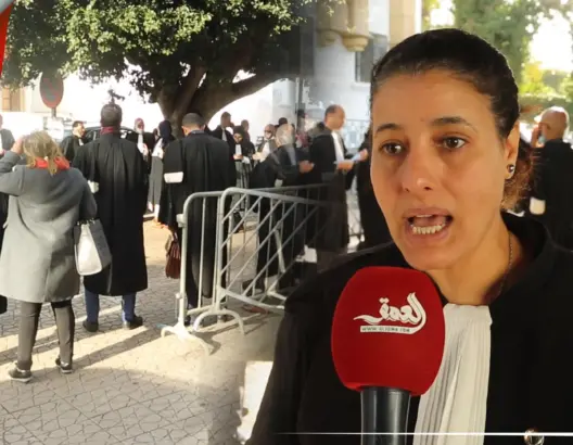 لليوم الثاني.. محامون يحتجون أمام المحكمة الإدارية بالرباط رفضا لفرض جواز التلقيح