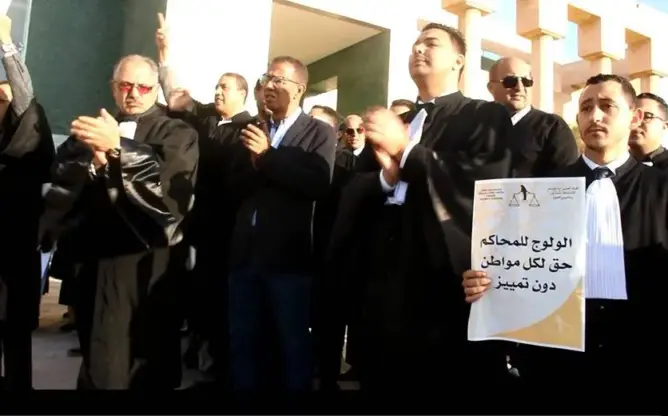 صحافيون بسوس يؤازرون هيأة المحاميين في احتجاجاتها
