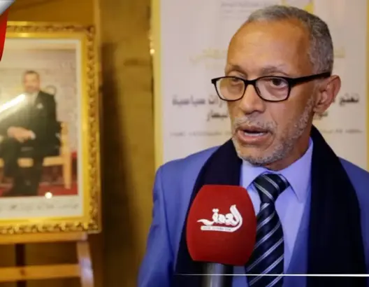 الساسي: السياسة خرجت من المؤسسات.. والمغاربة يعبرون عن مواقفهم خارج صناديق الاقتراع