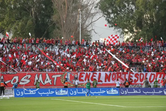 كأش العرش.. جماهير تطوان تتعرض للرشق بالحجارة قرب البيضاء والدرك يُؤمن الحافلات التطوانية