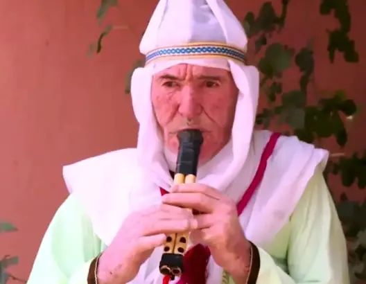 الموت يخطف “الناي” الأمازيغي الفنان لحسن وريل