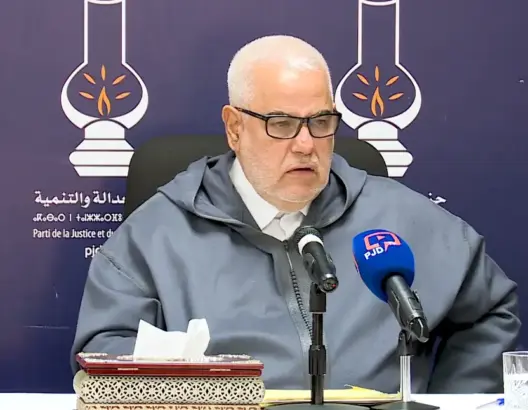 بنكيران: كورونا قدر الله حتى وإن كانت من صُنع البشر.. ومن ينسبون الأمر للطبيعة “مكلخين”