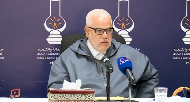 بنكيران: كورونا قدر الله حتى وإن كانت من صُنع البشر.. ومن ينسبون الأمر للطبيعة “مكلخين”