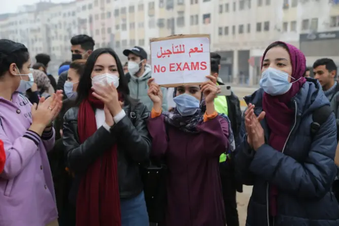 طلبة ابن مسيك يحتجون ضد إدارة الكلية: مطالبنا تأجيل الامتحانات وحفظ كرامة الطالب