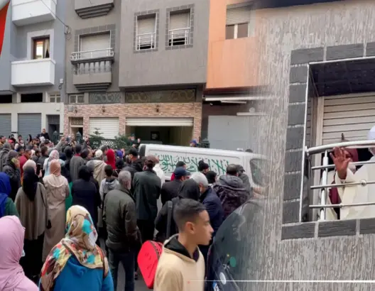 حزن وبكاء ودعاء.. لحظة تشييع جثمان عراب فرقة “تكادة” عمر دخوش إلى مثواه الأخير