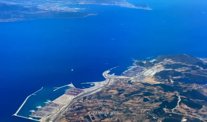 ميناء طنجة المتوسط يحقق رقما قياسيا جديدا بمعالجة أكثر من 7 ملايين حاوية