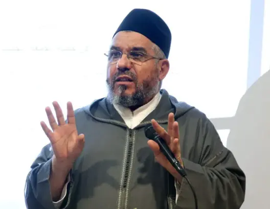 بلجيكا ترحل إماما مغربيا من أراضيها بدعوى “تهديد الأمن القومي”