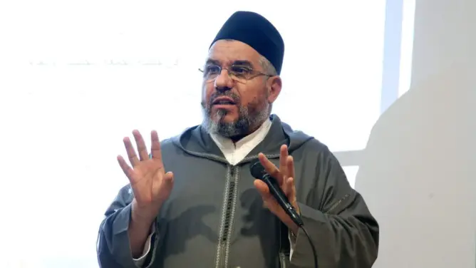 بلجيكا ترحل إماما مغربيا من أراضيها بدعوى “تهديد الأمن القومي”