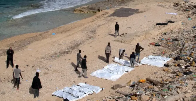 بينهم نساء وأطفال.. وفاة عشرات المهاجرين غرقاً بالسواحل الأطلسية الجنوبية للمغرب