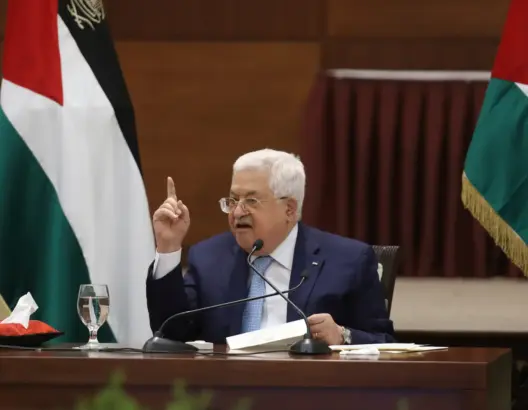 واشنطن تلغي تأشيرات عباس وقادة السلطة الفلسطينية قبل اجتماعات الجمعية العامة