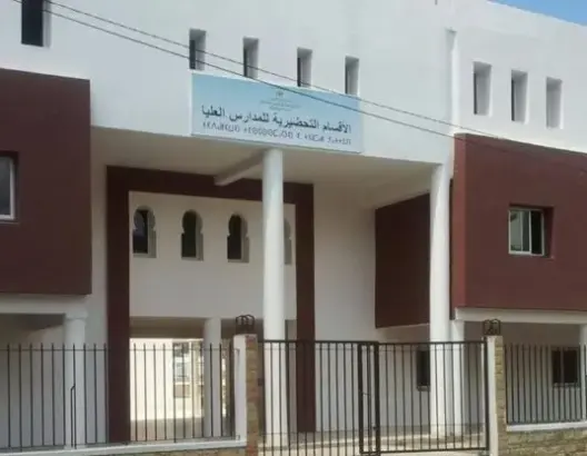 فيروس كورونا يواصل إغلاق المدارس بطنجة ويوقف الدراسة بالأقسام التحضيرية