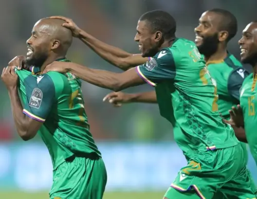 ضربة موجعة لمنتخب عربي قبل ثمن نهائي “الكان”.. 12 إصابة بكورونا وفقدان حُراسه الثلاث