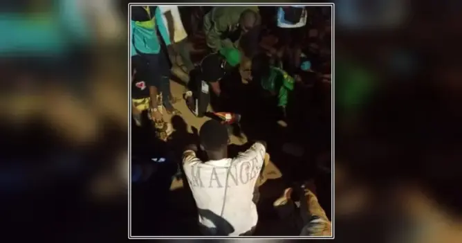 مباراة الكاميرون وجزر القمر تتحول إلى مأساة.. سقوط العشرات بين قتيل وجريح (فيديو)