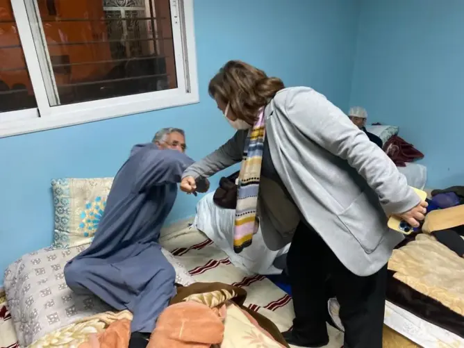 مبادرة حكومية لتعويض الأسر الراغبة في رعاية الأطفال والمسنين المتخلى عنهم