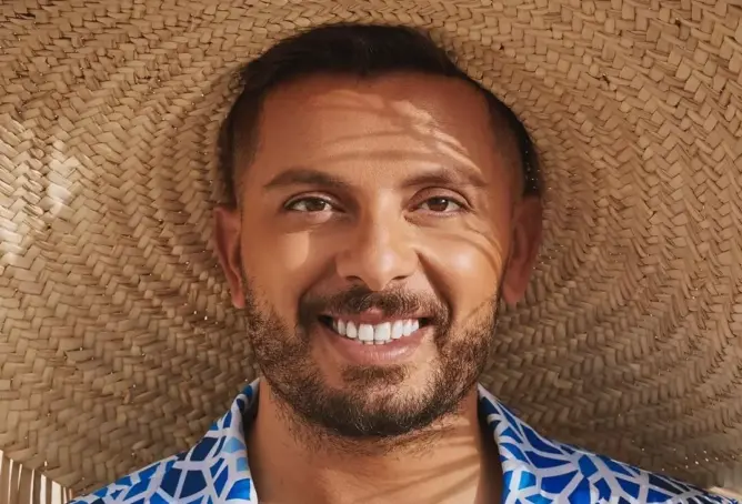 عمور: “كنت أرغب أن أكون لاعب كرة قدم لو لم أكن فناناً”