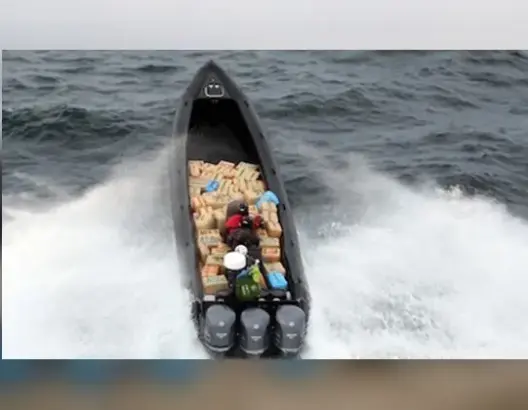 تعاون مغربي إسباني يقود لحجز 1.5 طن من الكوكايين قبالة جزر الكناري واعتقال 3 أشخاص