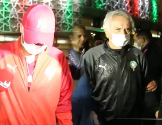 الصمت يخيم على بعثة المنتخب الوطنب بعدد وصولها لمطار الرباط