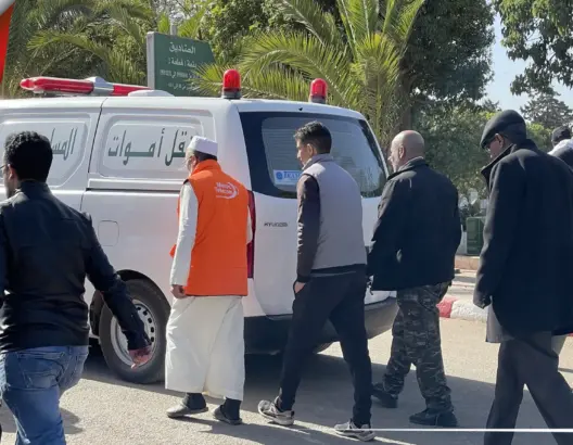 جيران الشاب الذي قتل والده وزوجته يطالبون بعرضه على الطب النفسي وصرحون: “عمرو كان مجرم” (فيديو)