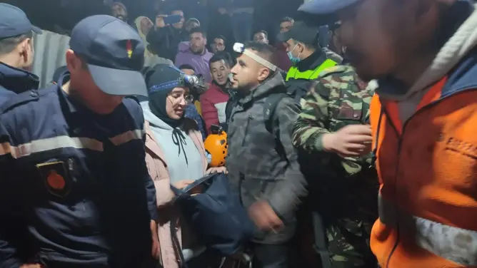 فرقة “استغوار” تصل إلى بئر شفشاون وتتطوع لاستخراج الطفل ريان