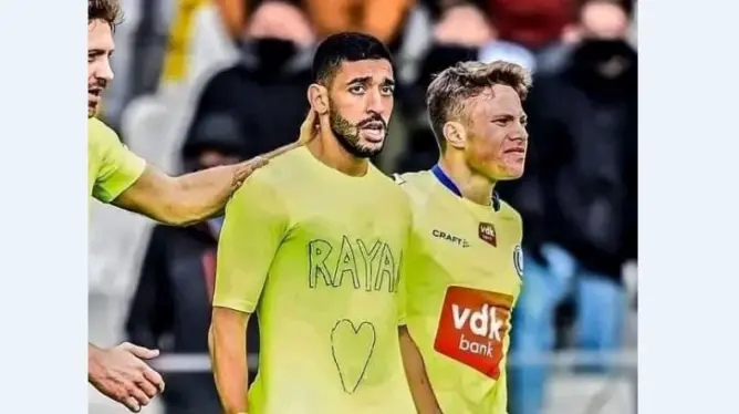 تيسودالي يسجل هدف الفوز لفريقه بالدوري البلجيكي وينعي الطفل ريان بطريقته