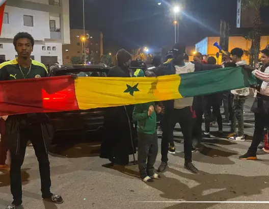 الجالية السنغالية بالمغرب تترحم على روح ريان بأكبر شوارع الرباط