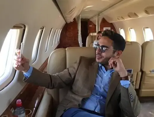 يحتال على النساء ويسرق أموالهن .. “نتفليكس” تسقط قناع المليونير الإسرائيلي المزيف