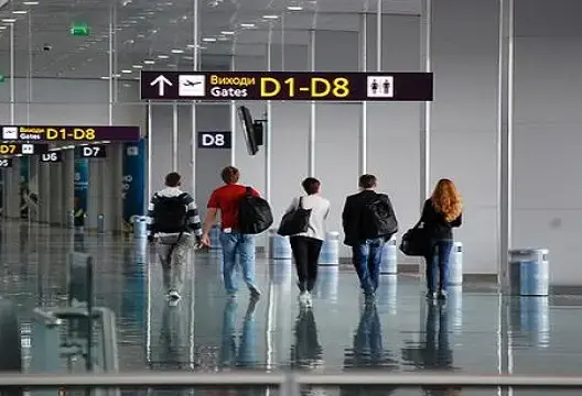 غلاء أسعار التذاكر وإلزامية التلقيح يصعب من عودة الطلبة المغاربة بأوكرانيا